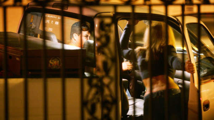 Agentes federales habrÃ­an grabado encuentros con prostitutas con telÃ©fonos del gobierno