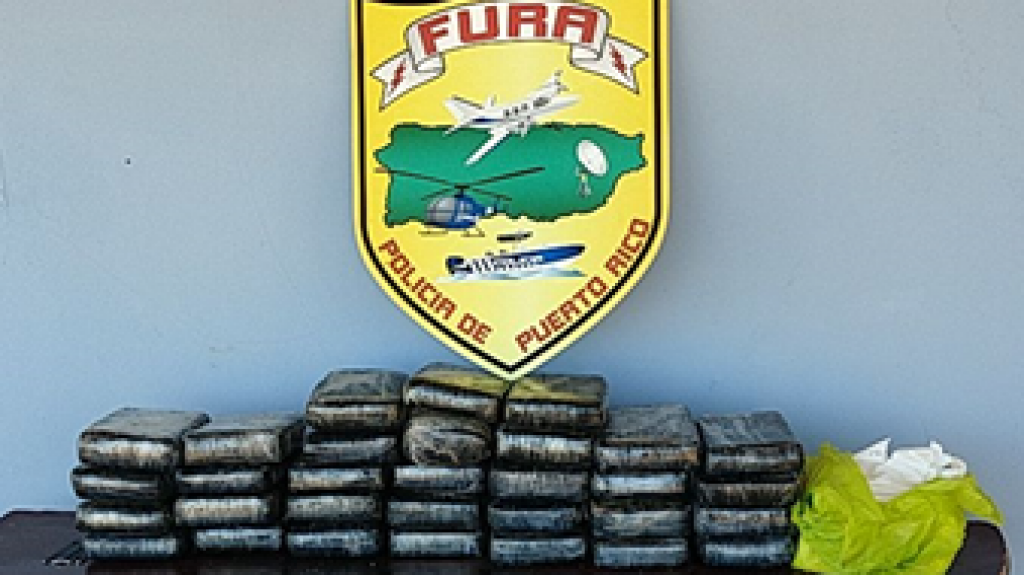  Polic&iacute;a incauta 36.33 kilos de coca&iacute;na en las costas de Aguadilla 