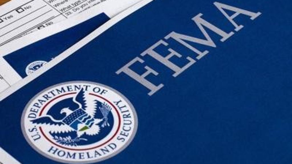  FEMA anuncia que los damnificados por el terremoto ya pueden inscribirse para recibir asistencia federal 