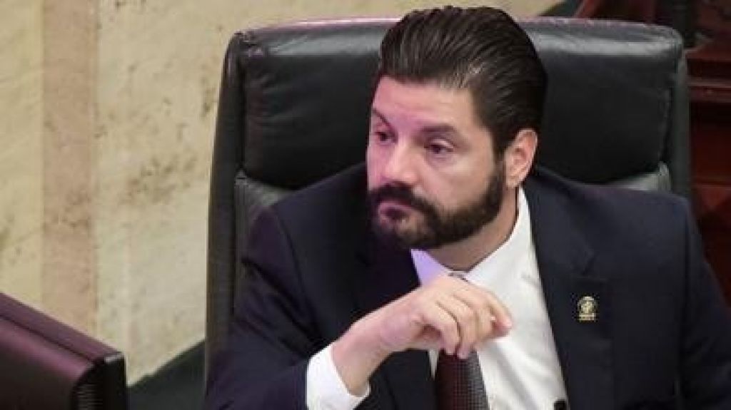  Representante &Aacute;ngel Matos solicita la renuncia del director del DMO 