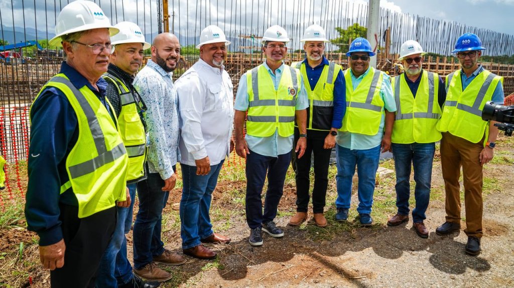  Anuncian proyectos de la AAA en varios pueblos del Sur 