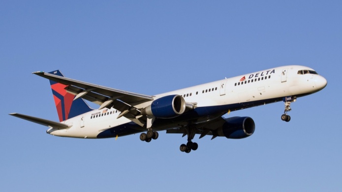 Un aviÃ³n con estrellas de la NBA choca de frente con un ovni (FOTOS)