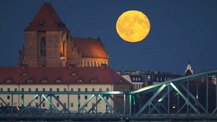 Este lunes se lucirÃ¡ la mayor Luna llena en casi 70 aÃ±os