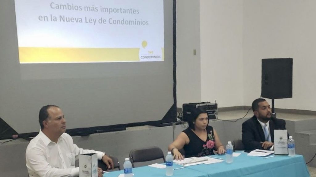  Llevan a la comunidad proyecto de nueva Ley de Condominios 
