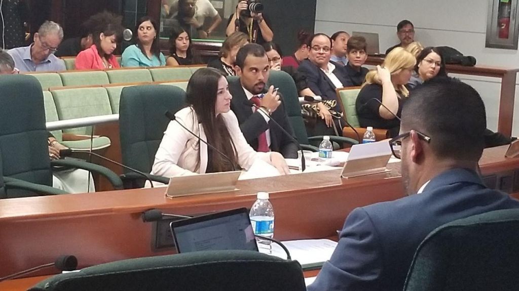  Sale comisionada interina de Ciencias Forenses 