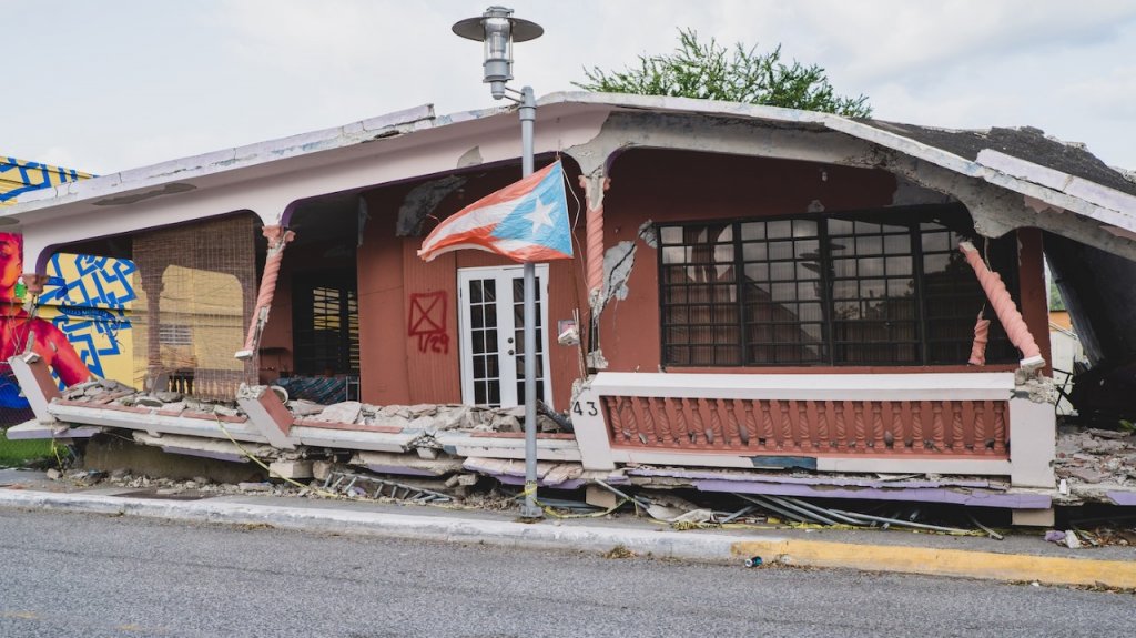  Ge&oacute;logos han pasado periodo de emergencia s&iacute;smica sin licencia por la ineficiencia del Gobierno 