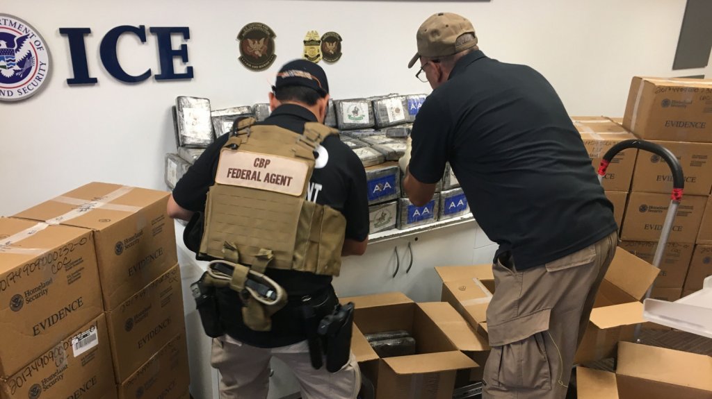  Detienen a 4 dominicanos con 50 kilos de coca&iacute;na en playas de Aguadilla 