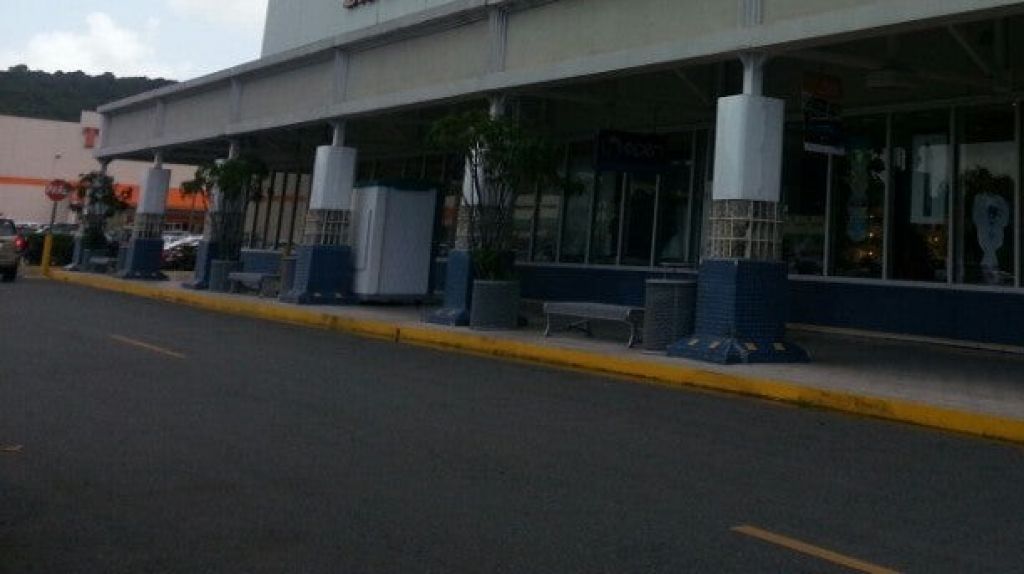  Detenida por rentar pel&iacute;culas de Red Box en Plaza Escorial 