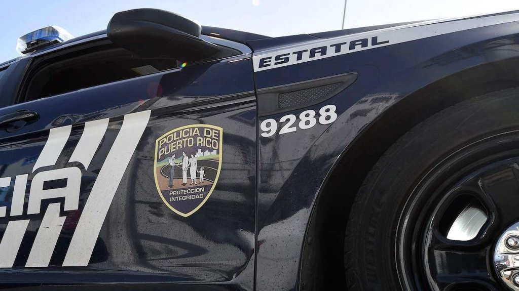  Hombre sufre lesiones graves al abrirse la puerta del veh&iacute;culo en que viajaba 