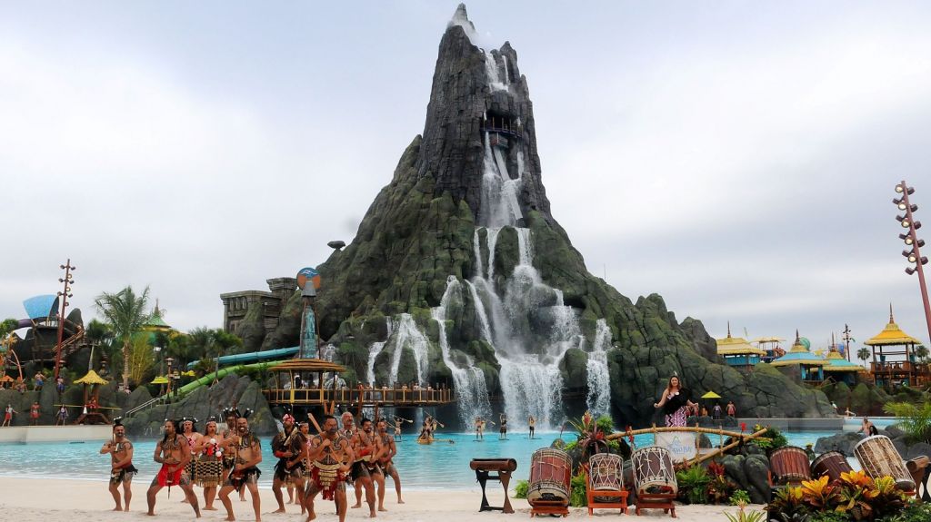  Varios heridos por descarga el&eacute;ctrica en parque acu&aacute;tico &ldquo;Volcano Bay&rdquo; de Orlando Florida 