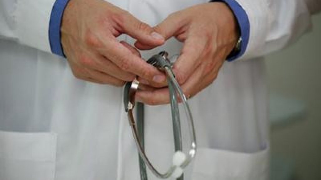  Entregan donativo de 14,000 d&oacute;lares a entidad que presta servicios m&eacute;dicos gratuitos 