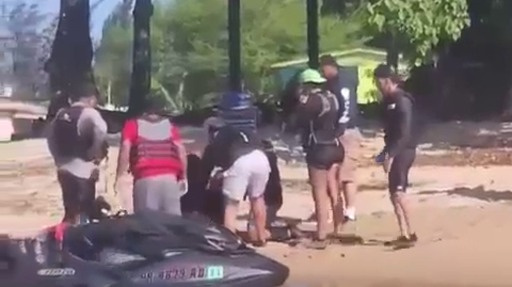  Video: Momento en que intentan salvar la vida de conductor de &ldquo;jestsky&rdquo; que muri&oacute; ayer en Toa Baja 