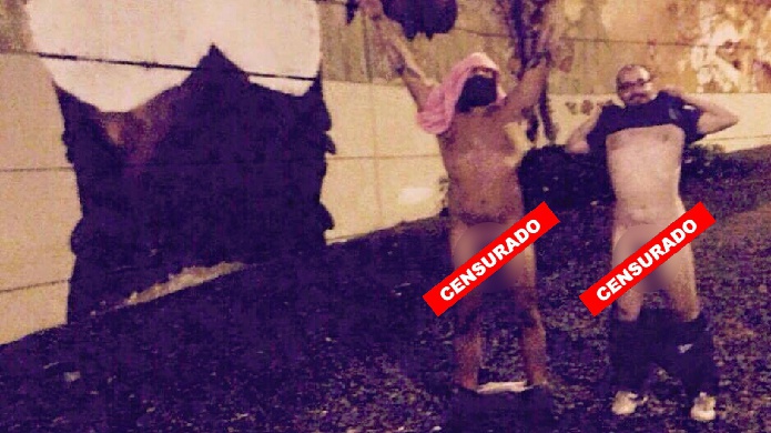 Dos hombres muestran su pene en mural de mujer desnuda en San Juan