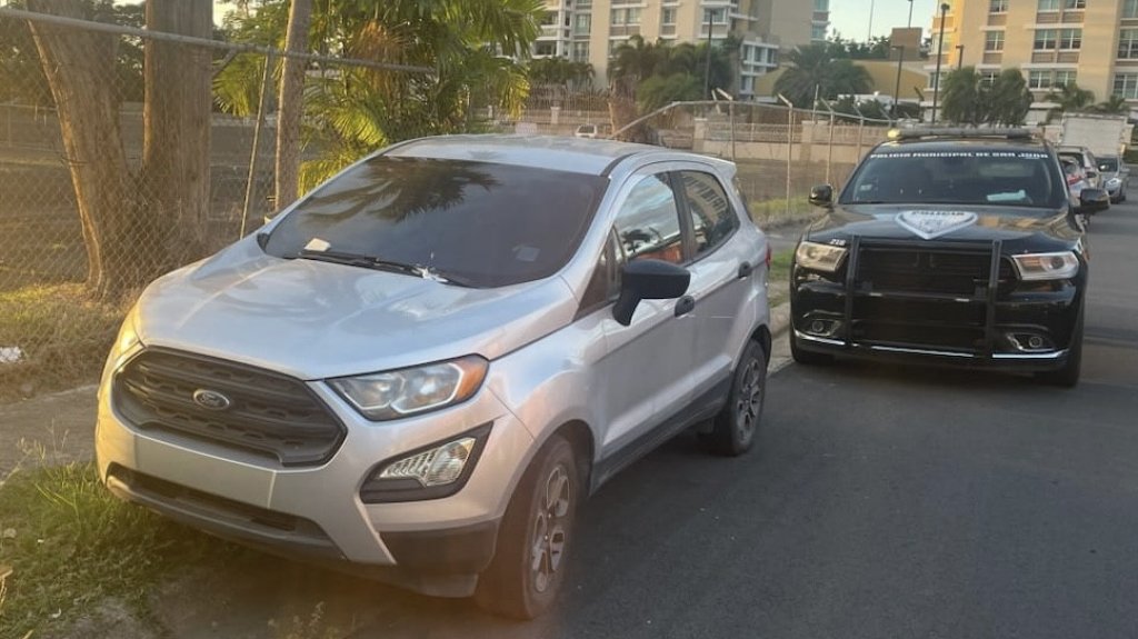  Municipales de San Juan recuperan otro auto reportado como hurtado 
