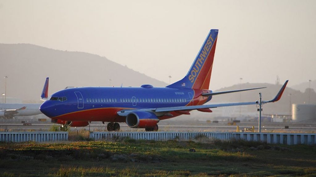  Avi&oacute;n de Southwest Airlines realiza un aterrizaje de emergencia con una ventana rota 