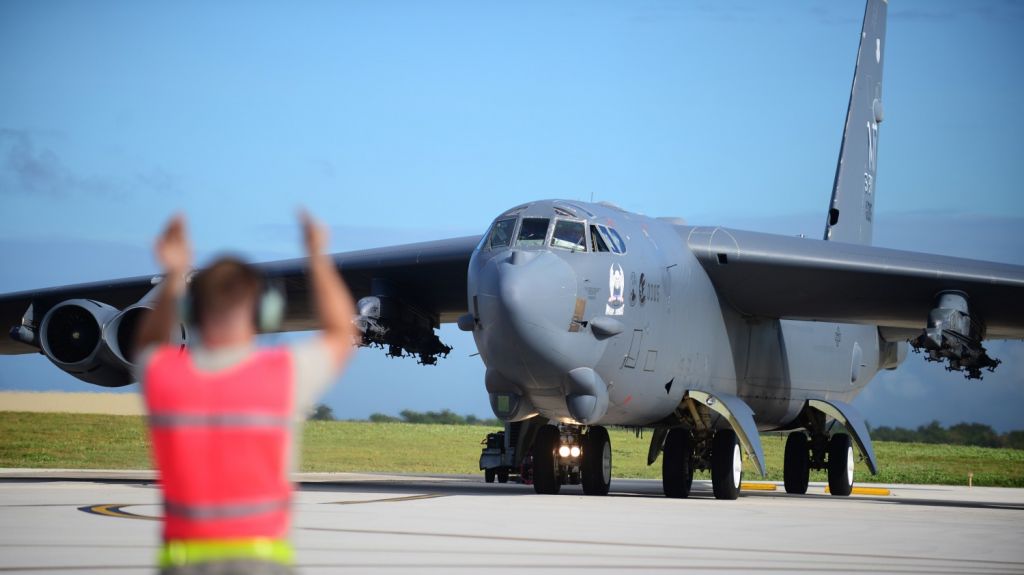  EE.UU. retira repentinamente sus bombarderos B-52 de Guam, d&iacute;as despu&eacute;s de realizar una "demostraci&oacute;n de fuerza" 