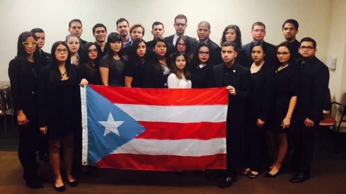 Universitarios puertorriqueÃ±os se solidarizan con protestas 
en la Universidad de Missouri