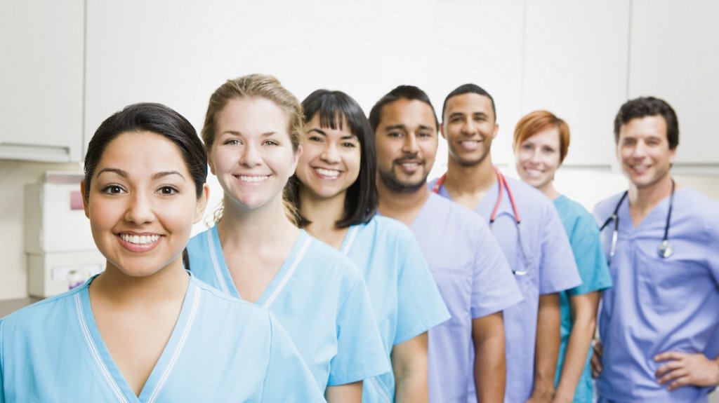  Pandemia resalta necesidad de enfermeros graduados de instituciones acreditadas 