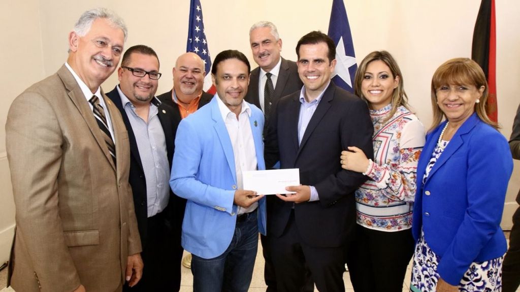  Presidente de la C&aacute;mara junto a Representantes recorren municipios de la isla entregando ayuda a los alcaldes 