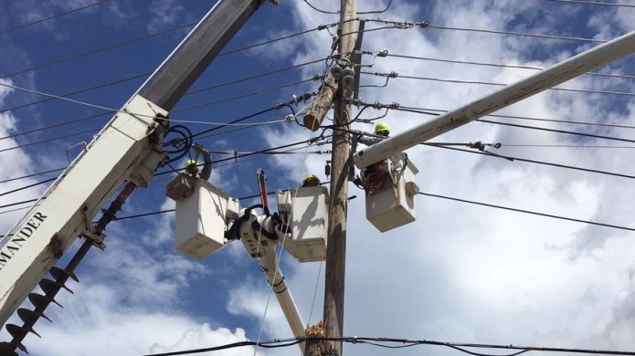 Gobernador ordena auditar todas las contrataciones de brigadas de la Autoridad de EnergÃ­a ElÃ©ctrica