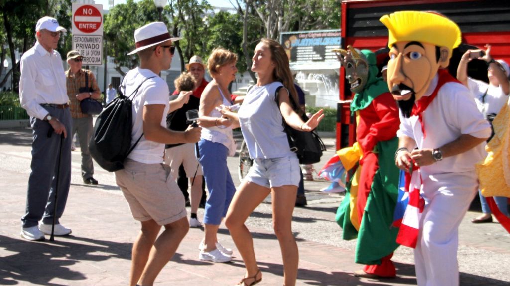 Ponce celebra llegada de crucero a su Mega Puerto 