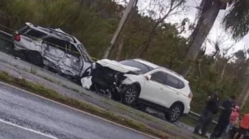  Video:Muere mujer de 22 a&ntilde;os en accidente de auto en Toa Alta 