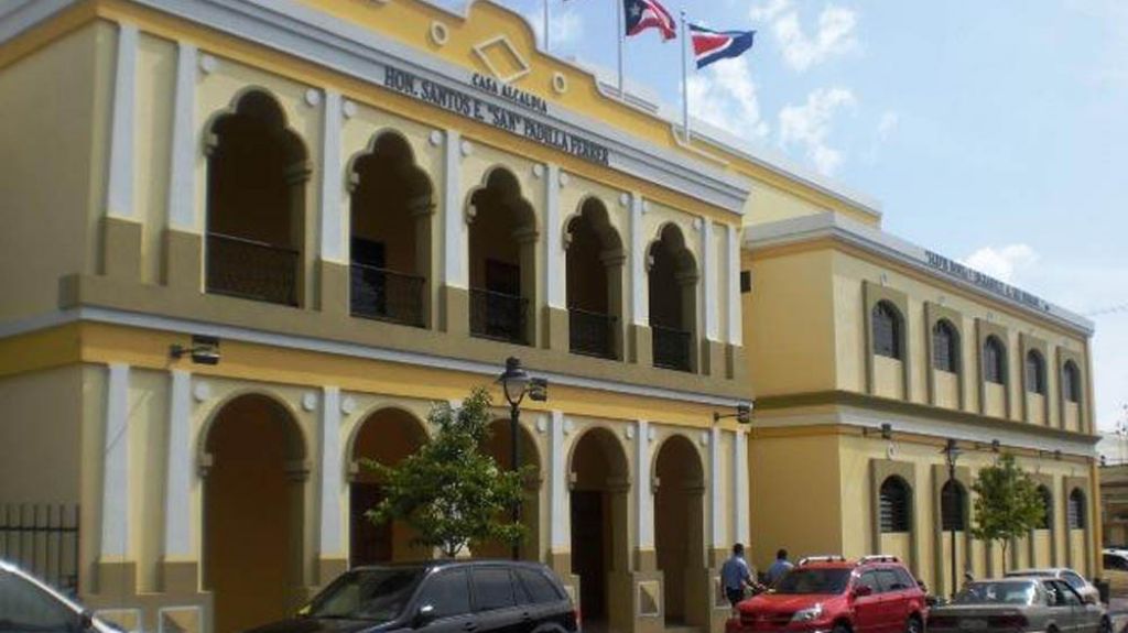  Alcalde Cabo Rojo denuncia cierre de oficina del Registro Demogr&aacute;fico 