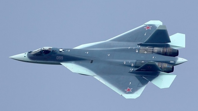 El caza furtivo ruso PAK-FA se viste de 'tiburÃ³n'