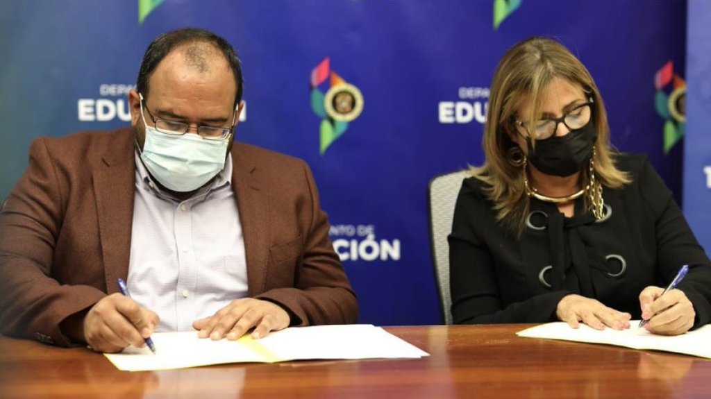  Departamento de Educaci&oacute;n firma acuerdo colaborativo para atender el Trastorno del Procesamiento Sensorial en estudiantes 