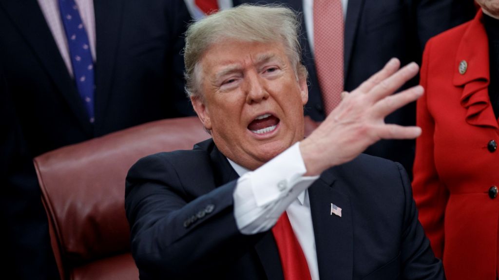  Vea video: Trump y los dem&oacute;cratas se echan la culpa mutuamente por el cierre de Gobierno 