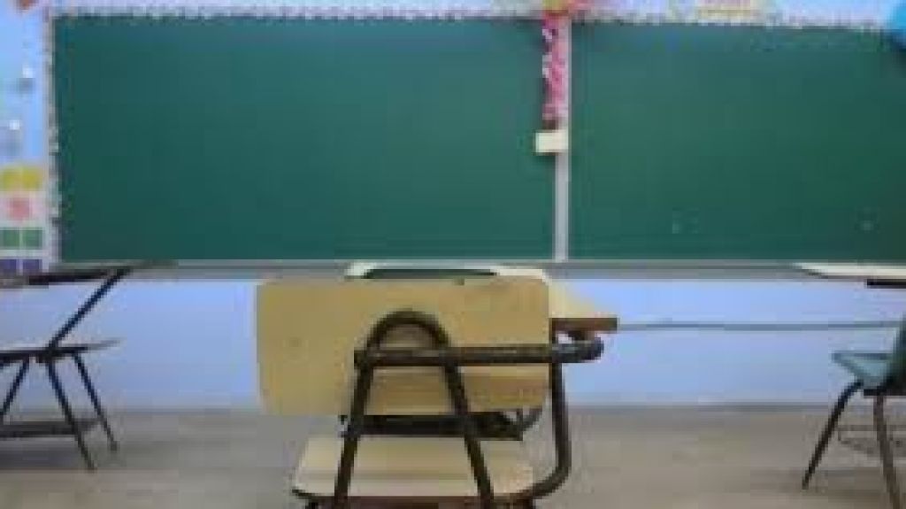  Federaci&oacute;n de Maestros de Puerto Rico va al tribunal a exigir aumentos para maestros transitorios 