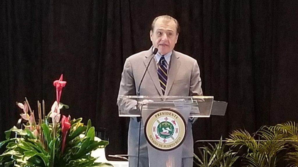  Exgobernador Hern&aacute;ndez Col&oacute;n confirma que comenz&oacute; tratamiento de leucemia 