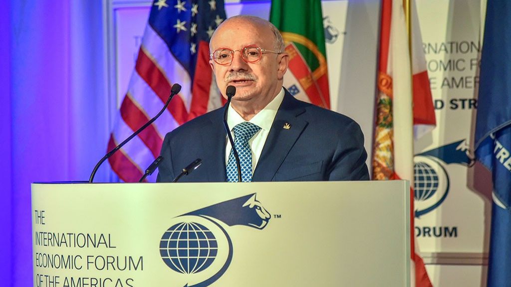  Eduardo J. Padr&oacute;n dejar&aacute; el Miami Dade College en 2019, despu&eacute;s de 25 a&ntilde;os 