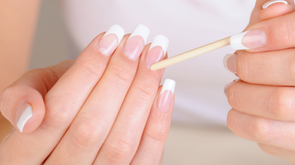  Manicuristas locales ofrecen trucos para el cuidado de las u&ntilde;as desde casa 