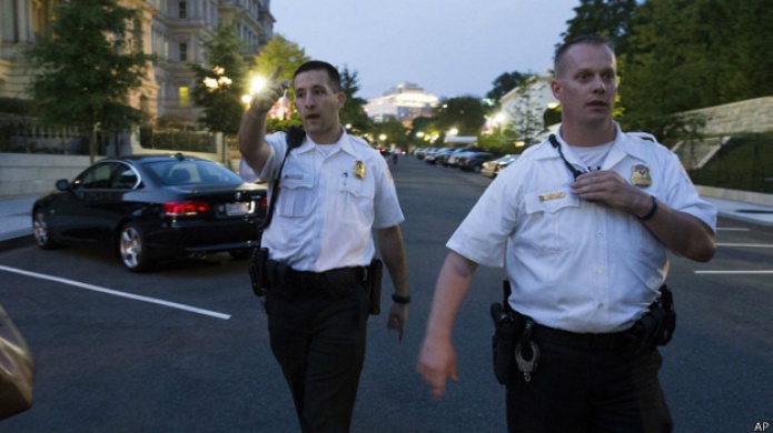 Intruso que saltÃ³ la verja de la Casa Blanca llegÃ³ a alcanzar la entrada