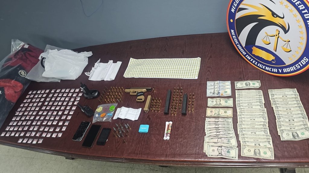  Un arrestado, drogas y armas durante intervención policiaca en la Perla 