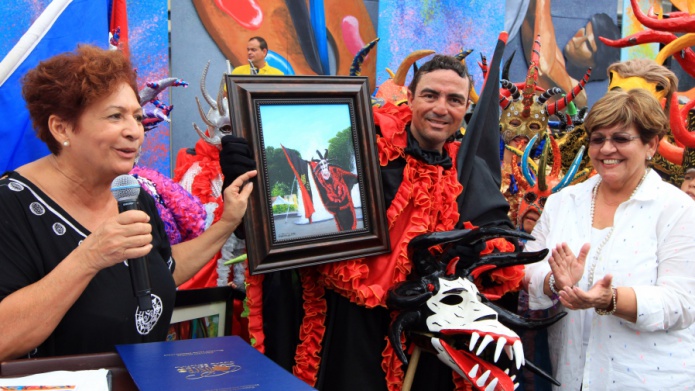 Sobre 25 mil personas se dan cita al desfile de carrozas del Carnaval PonceÃ±o