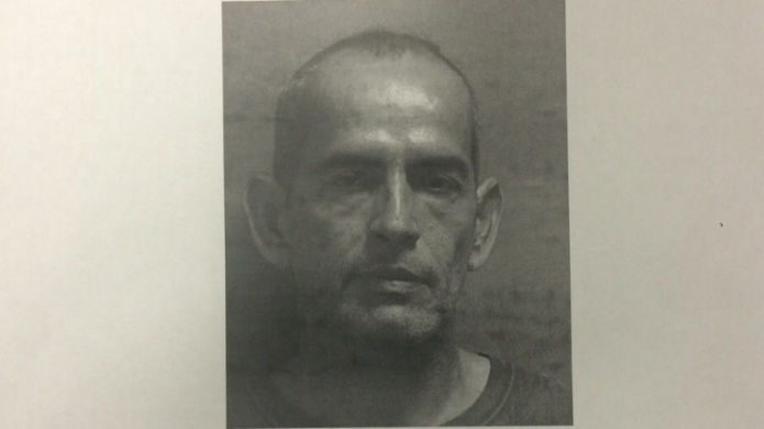 Arrestan abuelo que sacaba fotos desnuda a su nieta  de 5 aÃ±os 