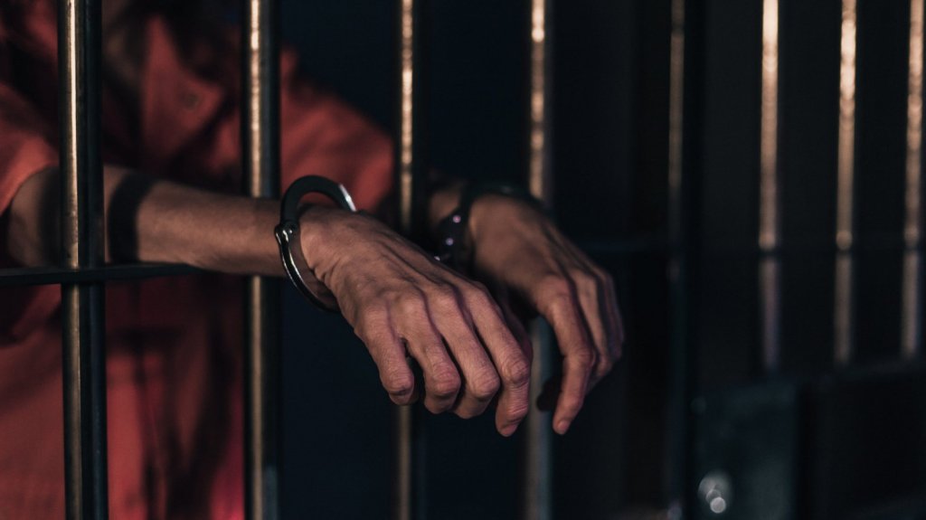  A la c&aacute;rcel hombre por maltratar a su madre 