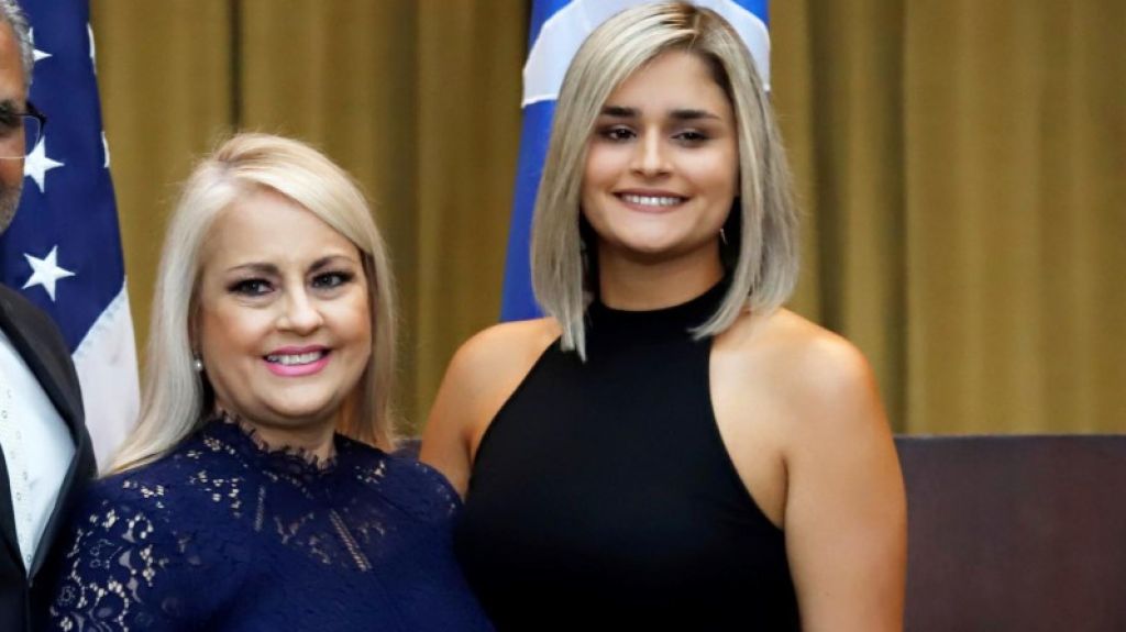  Recrimina la gobernadora V&aacute;zquez Garced que se estigmatice a los hijos de los pol&iacute;ticos 