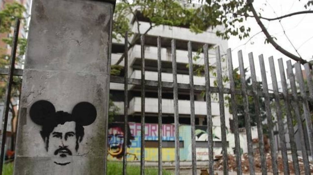  Video: Implosionan en Colombia edificio &ldquo;M&oacute;naco&rdquo; de Pablo Escobar 