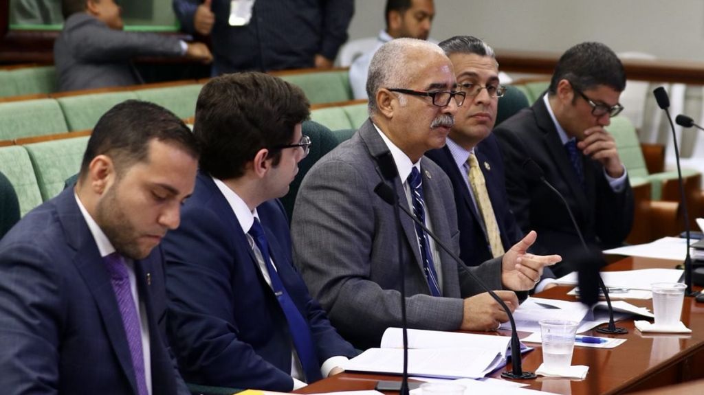  Hacienda anuncia nuevas pr&oacute;rrogas para planillas de individuos y corporaciones 