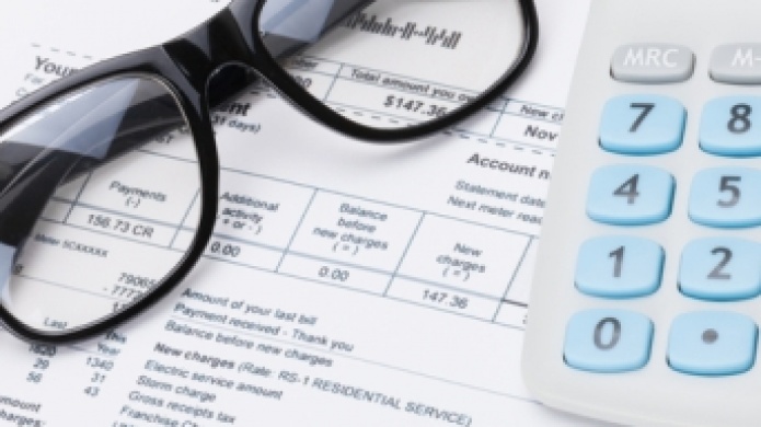 Senador del PNP presenta medida para eliminar la tarifa comercial y darle alivio a los comercios en la factura de la luz