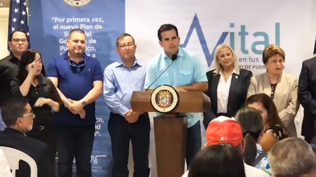  Ahora el gobernador le pide una reunion a Bad Bunny (Audio) 