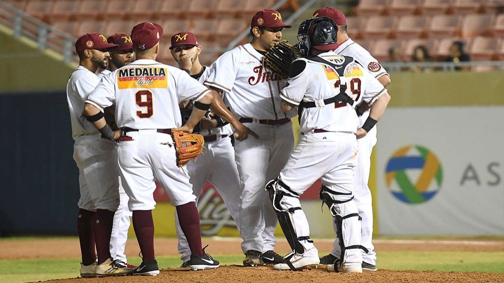  Cangrejeros de Santurce ganan campeonato de Liga de Béisbol Profesional Roberto Clemente 
