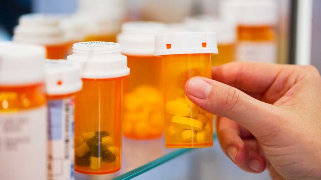 Toman medicamentos para dormir, para la presiÃ³n, para todo. La otra epidemia de las medicinas por receta