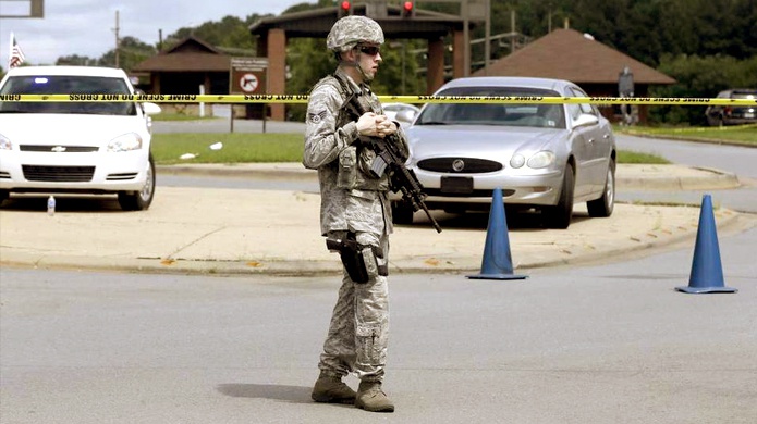 Tiroteo en entrada de base aÃ©rea en Arkansas deja un herido grave