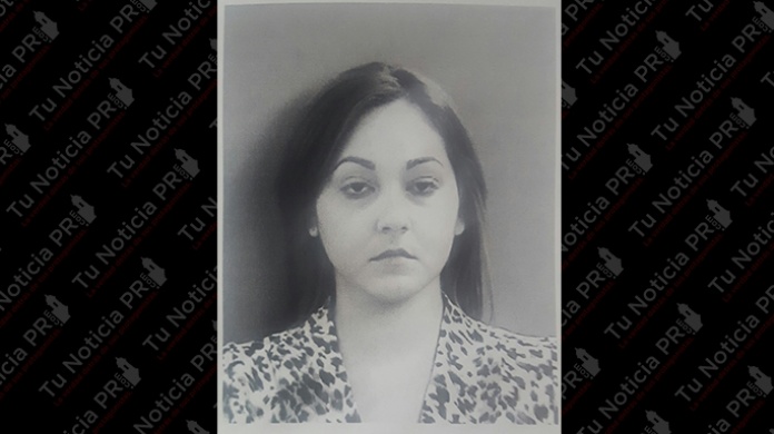 A la cÃ¡rcel mujer que agrediÃ³ su esposo y le cayÃ³ a cabezazos y patadas a dos policÃ­as en Aguada 