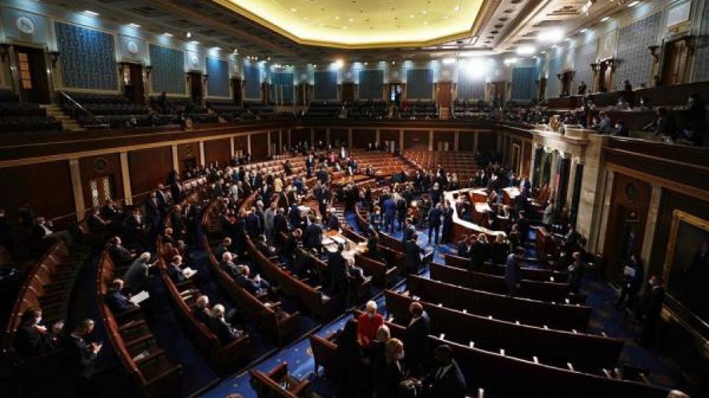  El Congreso retomar&aacute; esta noche su sesi&oacute;n sobre las elecciones, tras asalto 