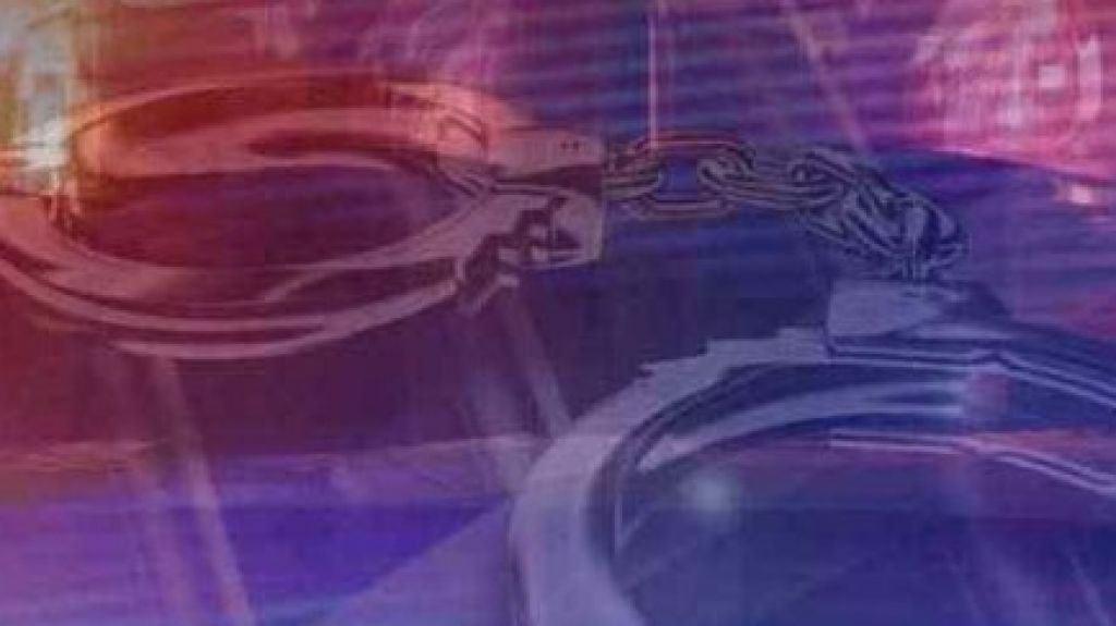 Arresto por apropiaci&oacute;n ilegal y violaci&oacute;n al toque de queda en Caguas 